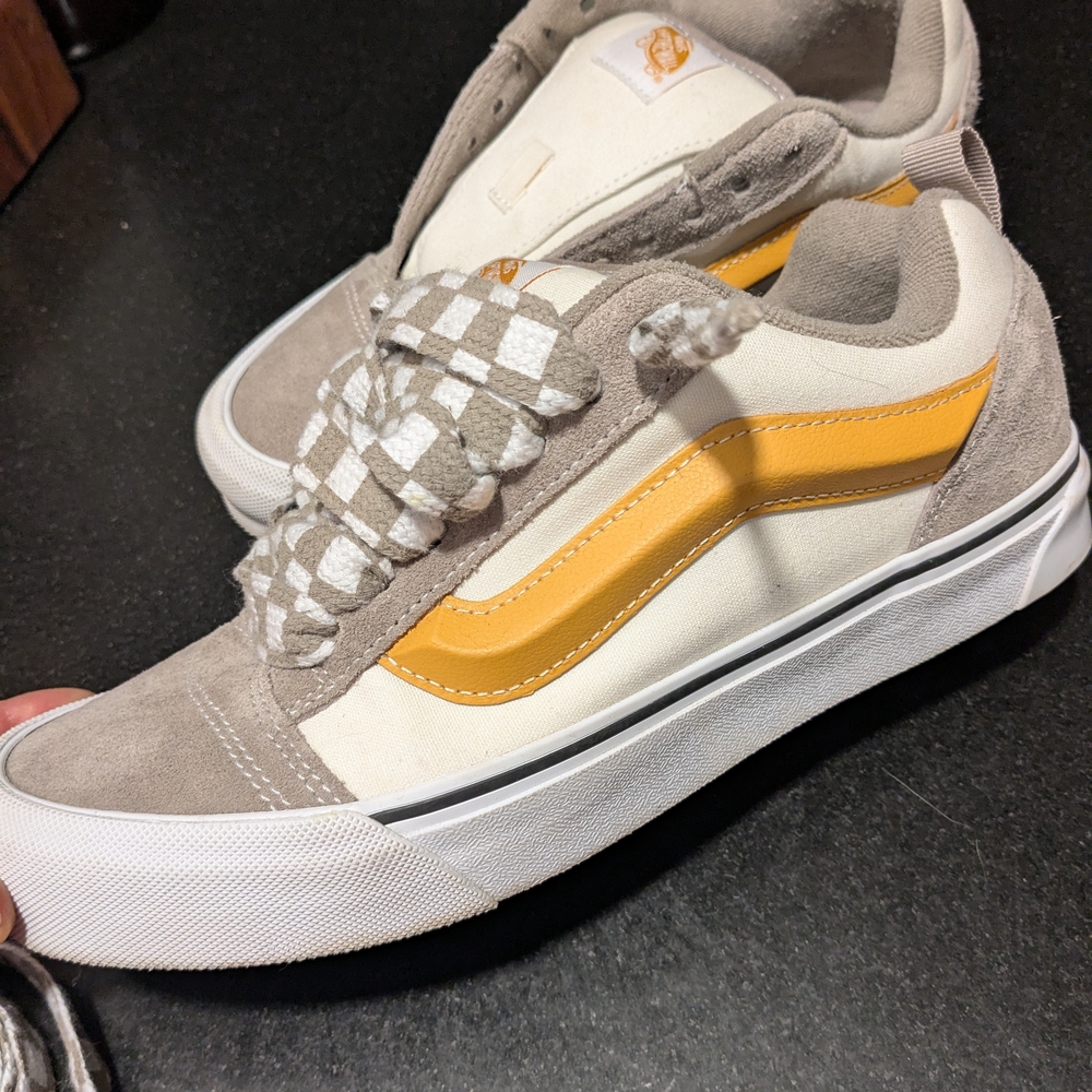 Vans Knu Skool